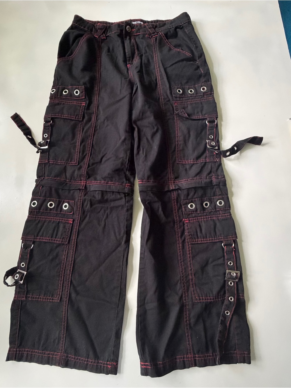 Hot Topic Black Cargo Pants with Red Stitching 11 Unisex
